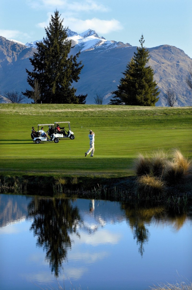 Surrounded by mountains Millbrook Resort is a golfers dream med res