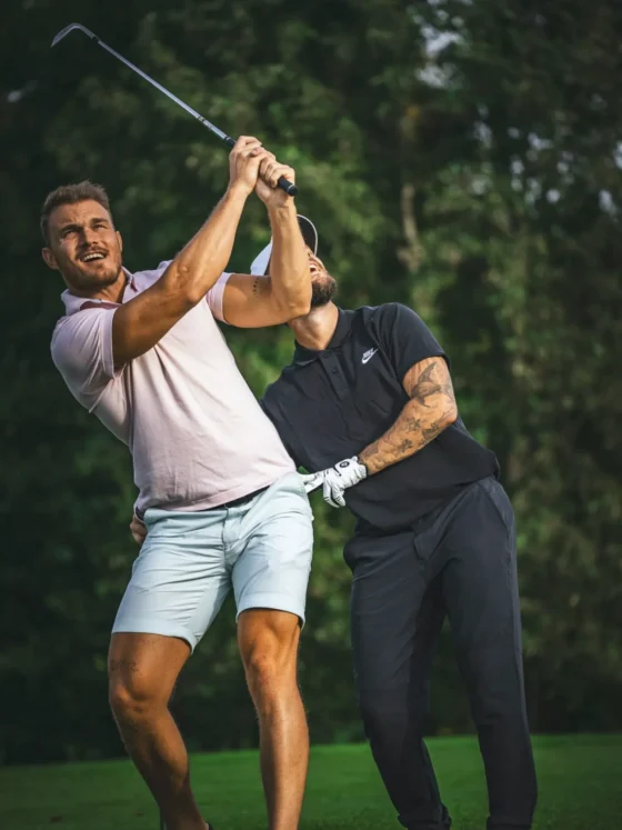 golfer mit golfpro scaled 1